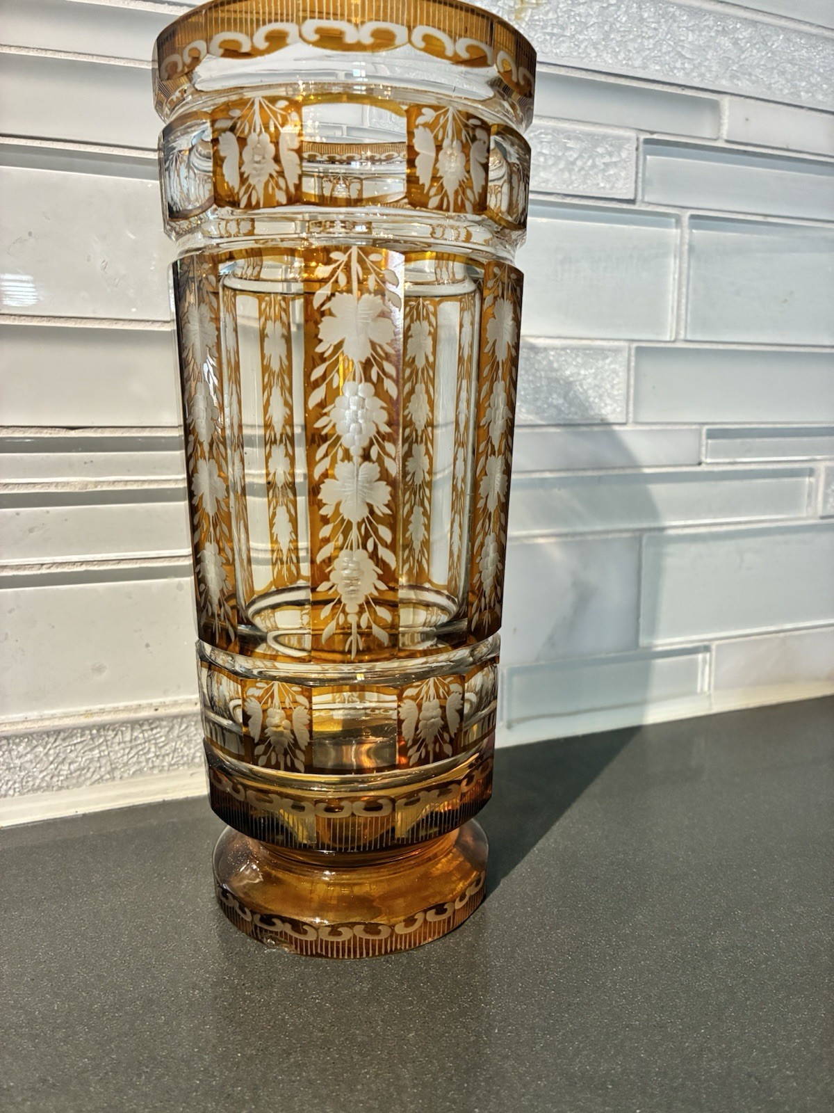 ANTIQUE HAIDA BOHEMIAN AMBER FLASHED CUT TO CLEAR CRYSTAL VASE GRAPEVINE 1930s