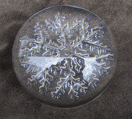 Princess House crystal domed snowflake paperweight 3 1/2″ diameter