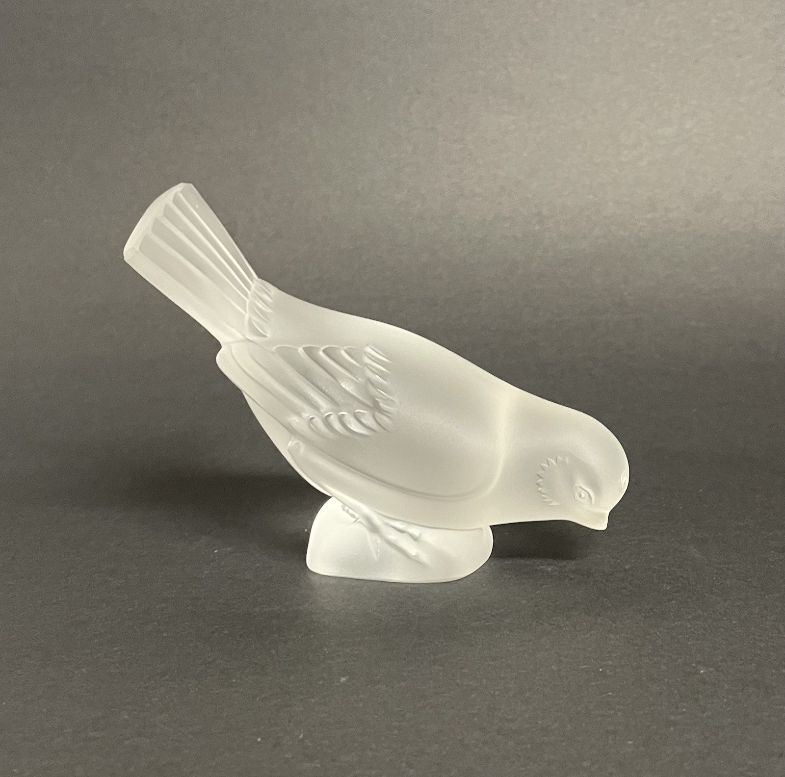 VTG Lalique France Frosted Crystal Bird Sparrow Looking Down Signed 4.5” *READ*