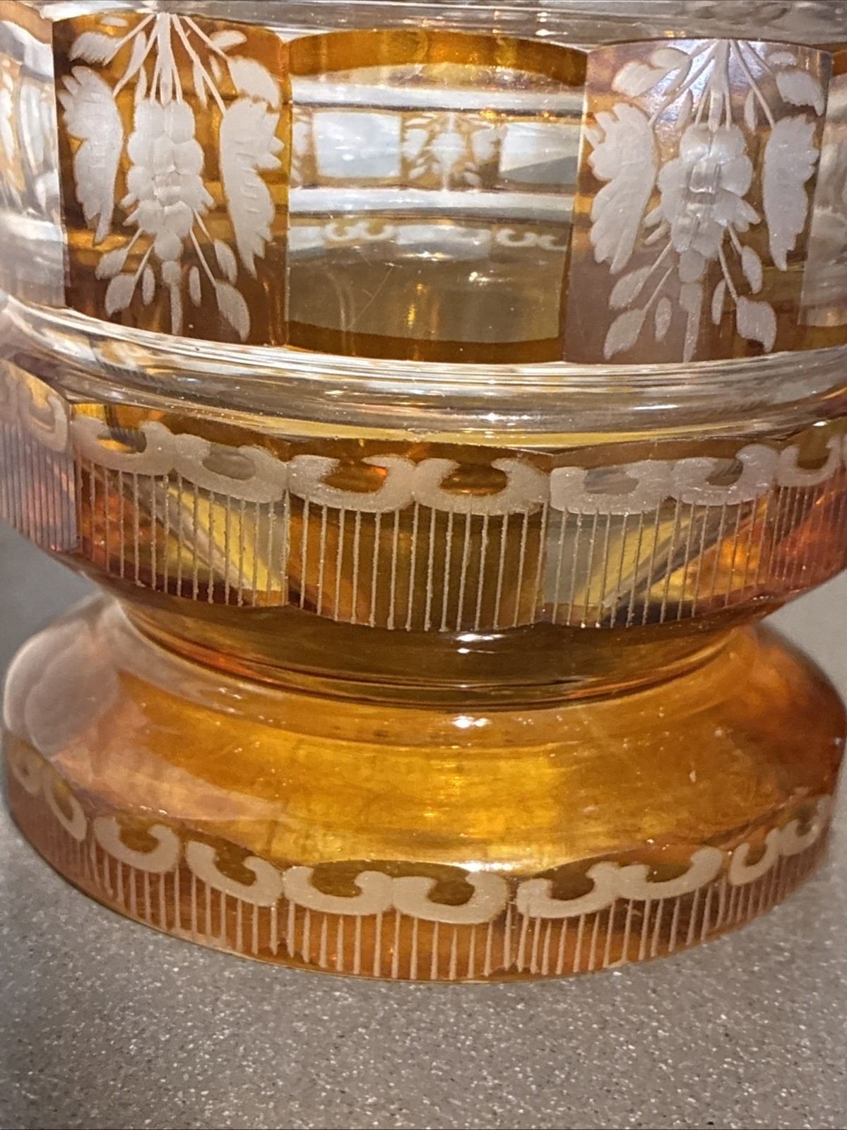 ANTIQUE HAIDA BOHEMIAN AMBER FLASHED CUT TO CLEAR CRYSTAL VASE GRAPEVINE 1930s