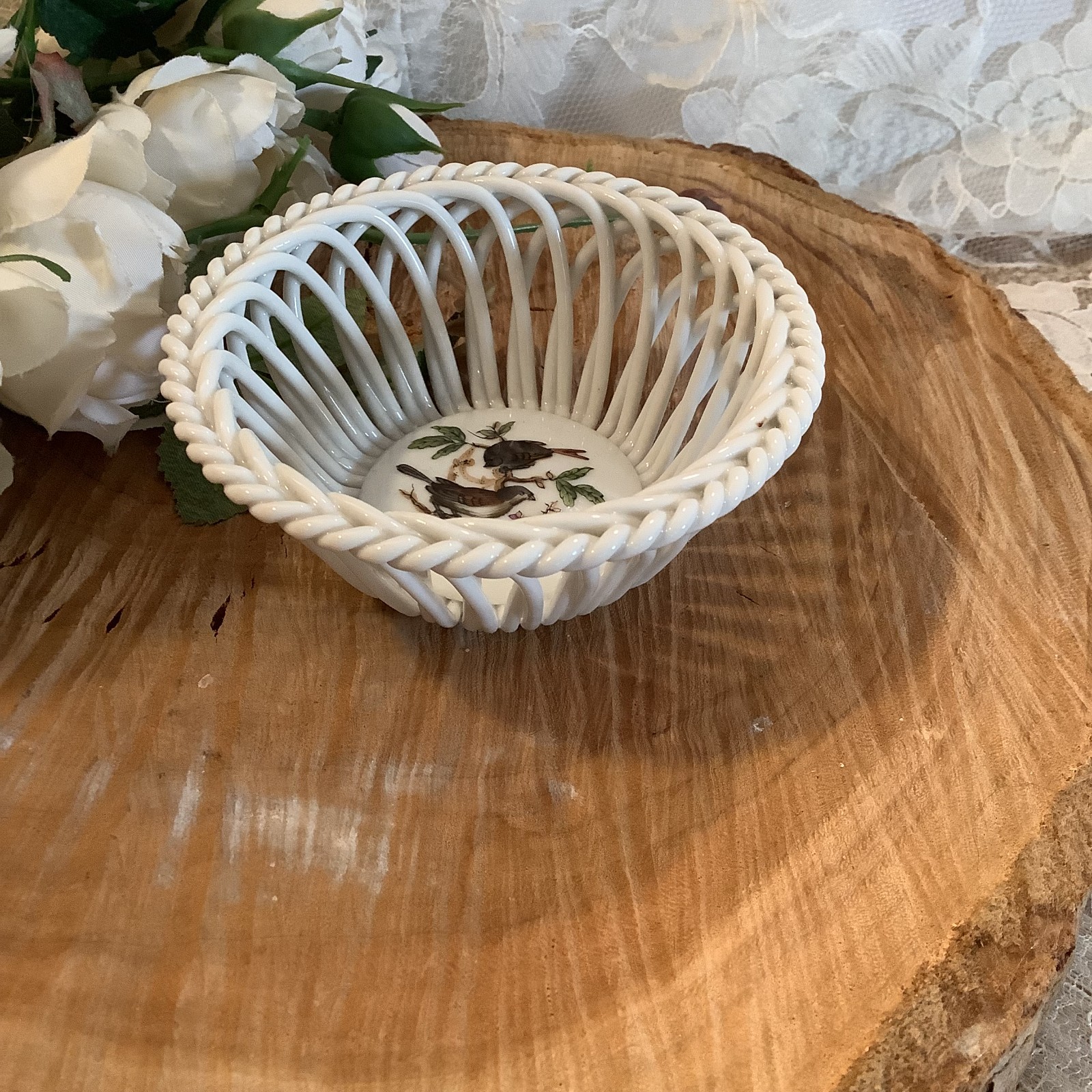 Herend Hungary #7373 Rothschild porcelain woven open weave bowl with birds 3.5″