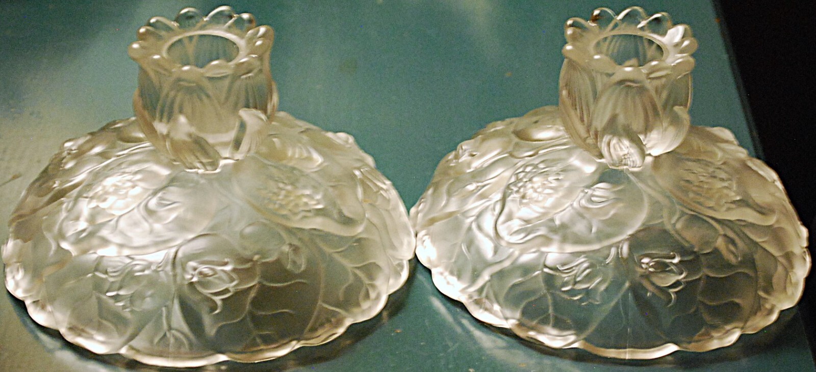 Vtg Set 2 FENTON Clear ‘WATER LILY CRYSTAL VELVET’ Single Light Candle Holders