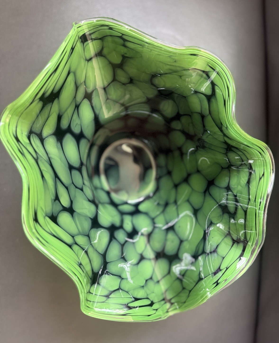 VNTG Green/Black Hand Blown Murano Glass W/Ruffled Edge And Green Circle Swirls