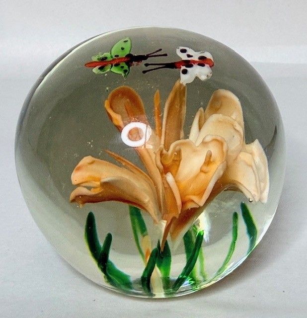 2 pc Art Glass Paperweight Lampwork Floral, Flower Design 3″ and 2.5″ Two Sizes