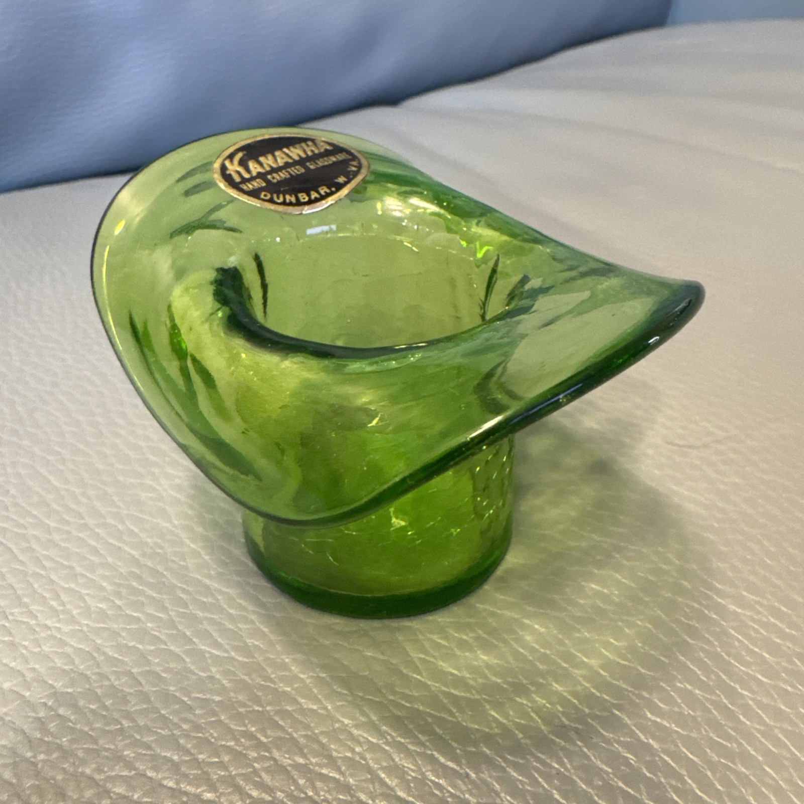 KANAWHA GLASS CLEAR GREEN 2″ TOP HAT TOOTHPICK HOLDER EUC RARE BEAUTIFUL MCM