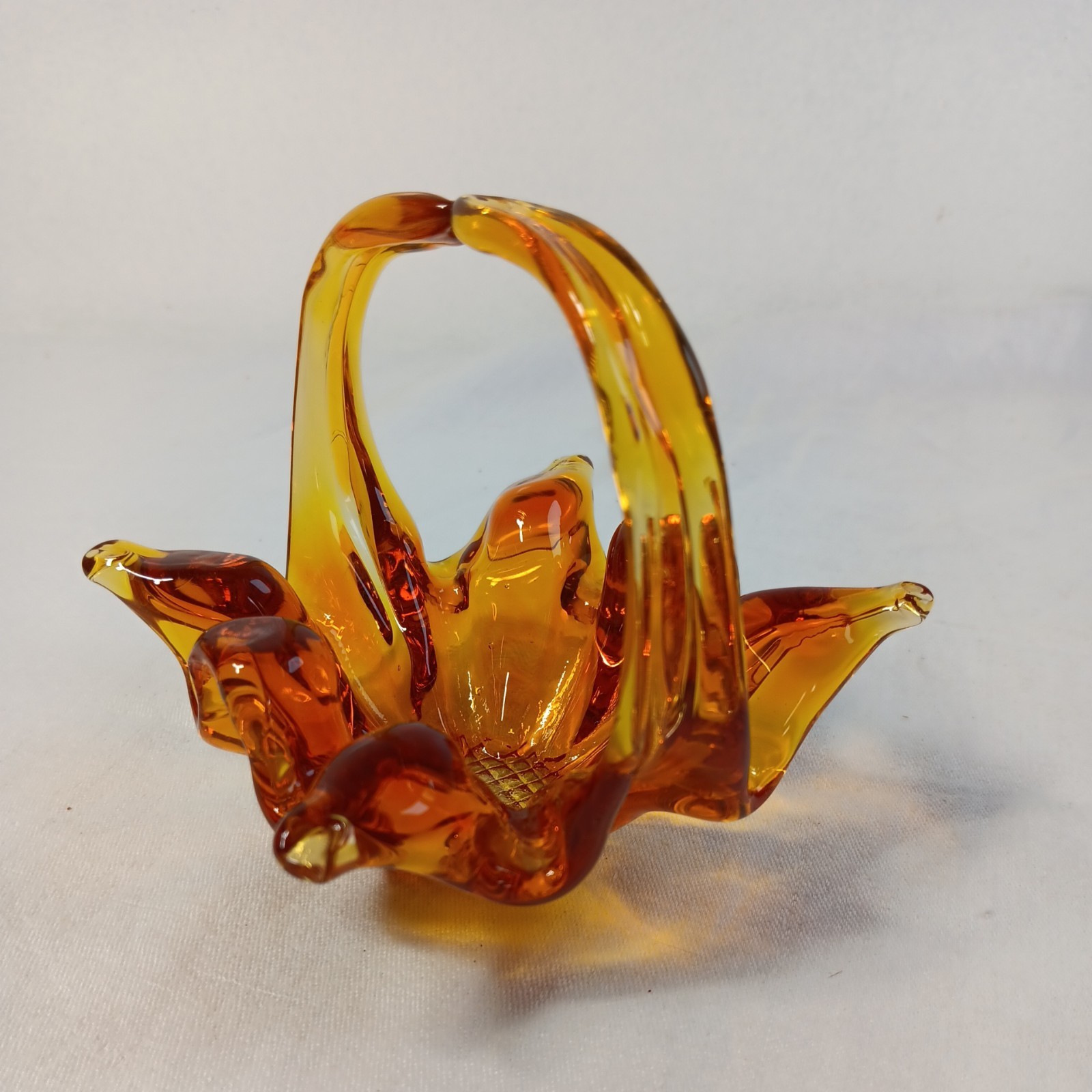 Beautiful Amber Chalet Art Glass Trinket Basket 3.5″H Cadmium Glow