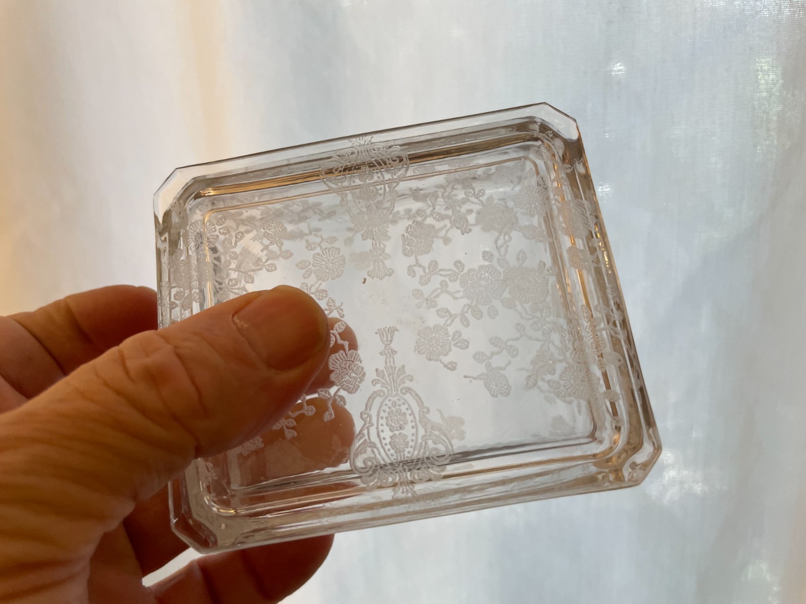 RARE Cambridge Rose Point No. 615 Pristine Cigarette Box 3 5/8″ x 3 1/8″ x 1.75″