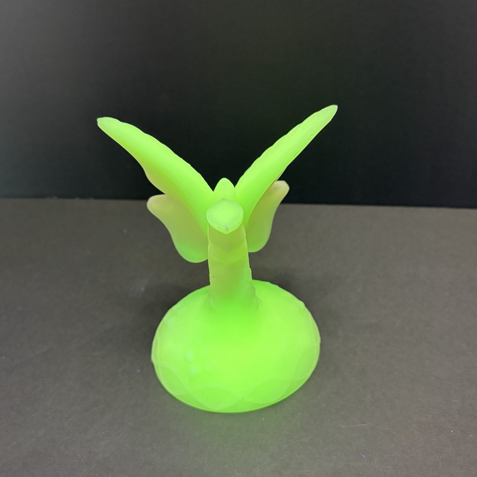 Fenton Uranium Custard Milk Glass Butterfly Ring Holder Tree Glows AS IS CHIP