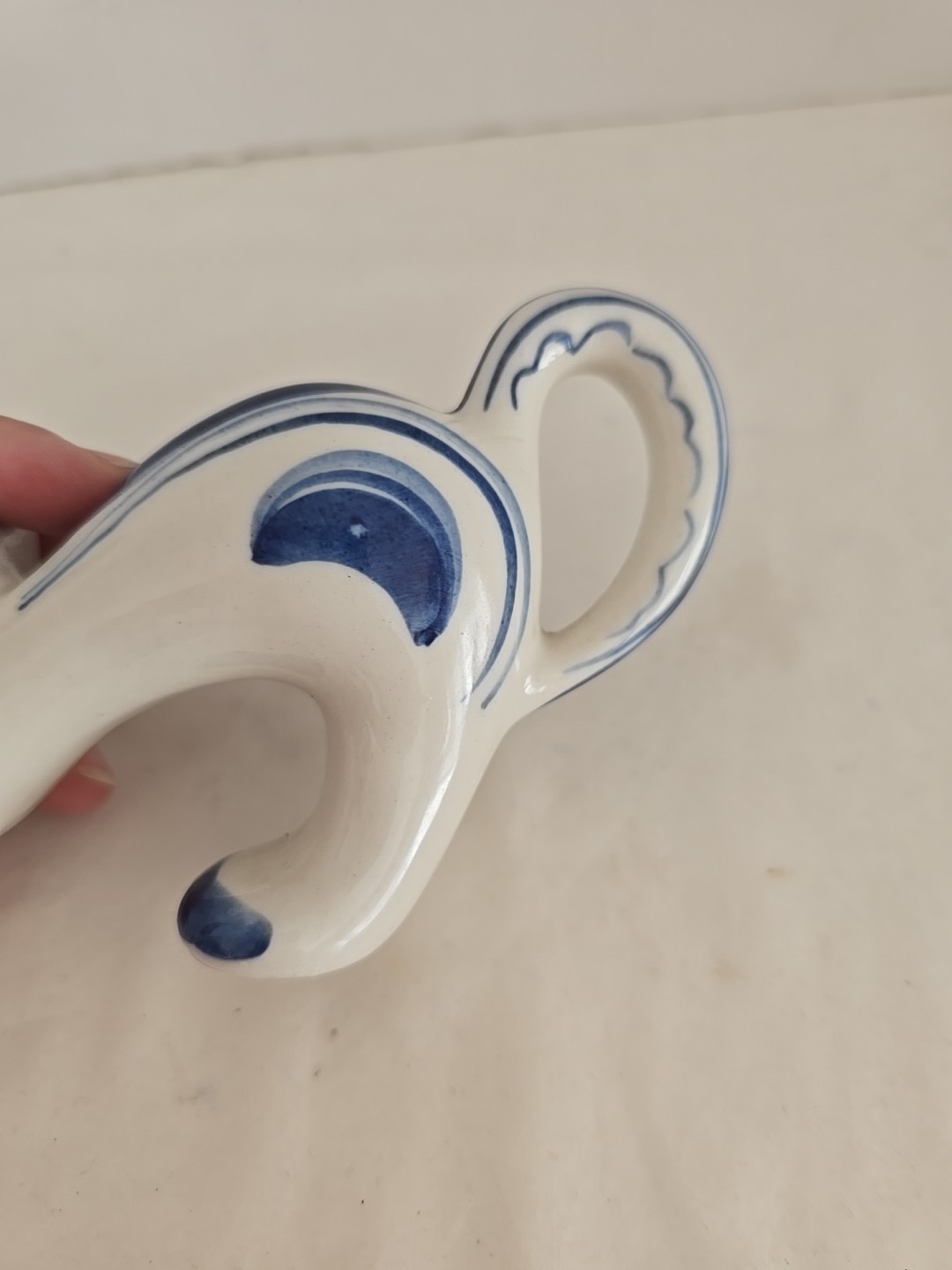 Hand Painted Gzhel Blue White Cat Stretching Figurine USSR Russian Animal 6.5″D