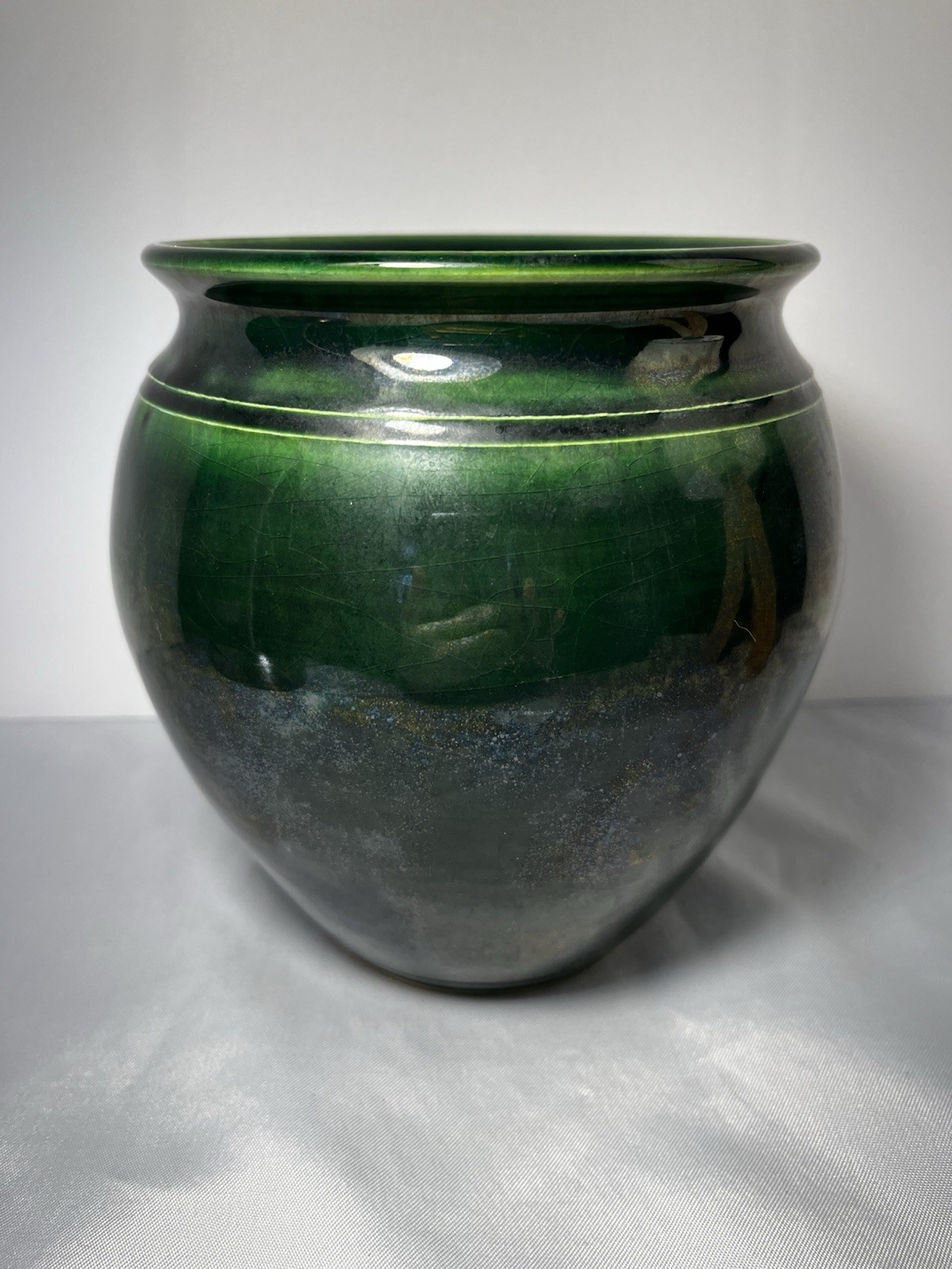 Hand Thrown Studio Pottery Vase/Planter 6.25 In By 7 In By 4 In Opening Signed