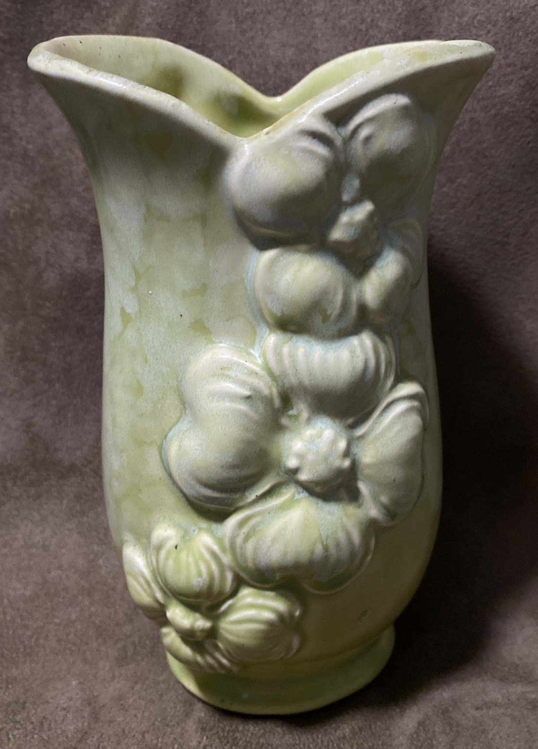 VTG 1930-50’s BRUSH McCOY Dogwood 6” Pottery (667 6 USA) Chartreuse Green
