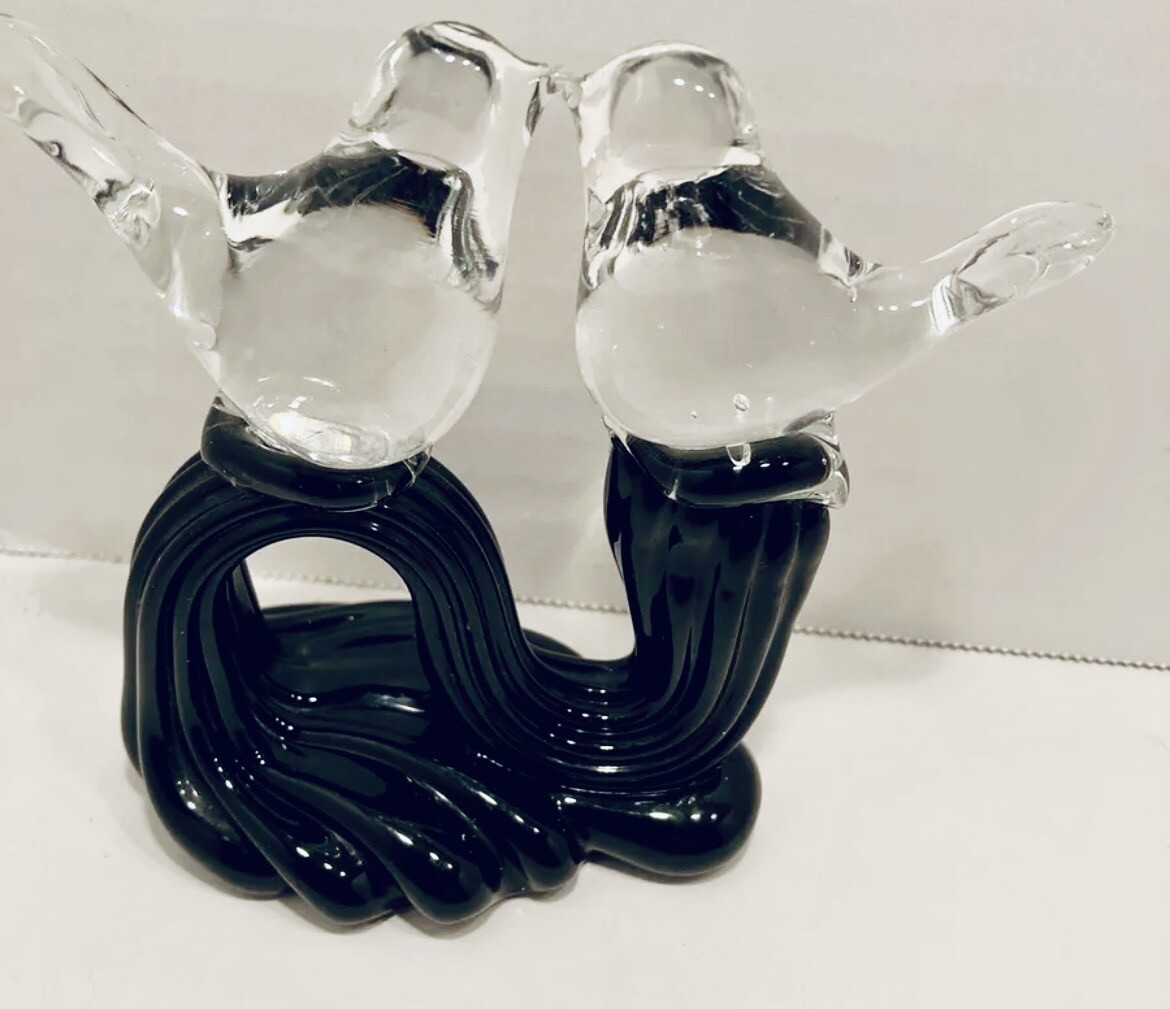 Loving Birds Kissing On Branch Silvestri Art Glass Figurine Love Birds