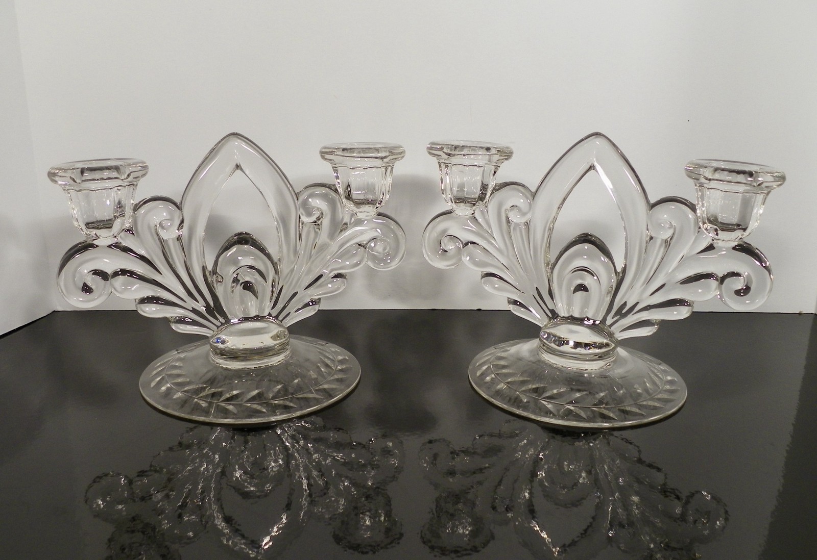 2 Cambridge Crystal CAPRICE Plume Double Light Candlesticks Keyhole Cut Leaf