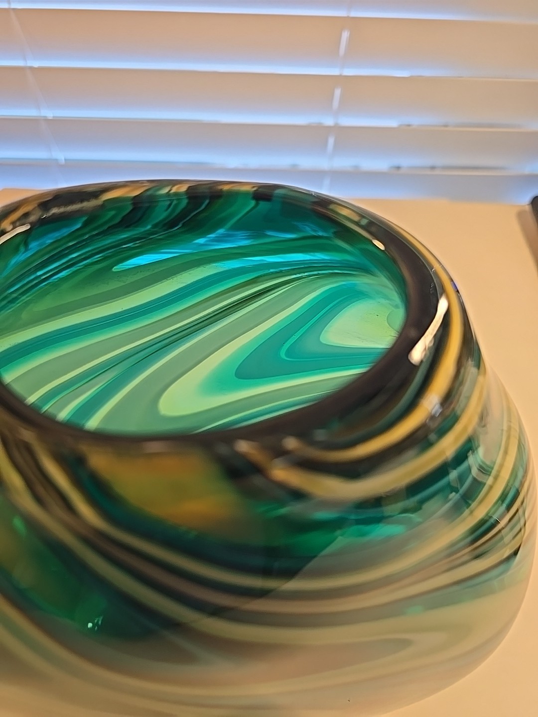1980s Green Creme Teal Swirl Art Glass Vase Hand-blown Construction 8.5In BEAUTY