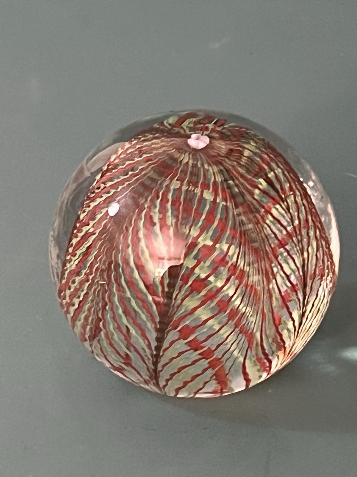 Vintage Vandermark Art Glass Paperweight Ribbon/Feathers – Excellent