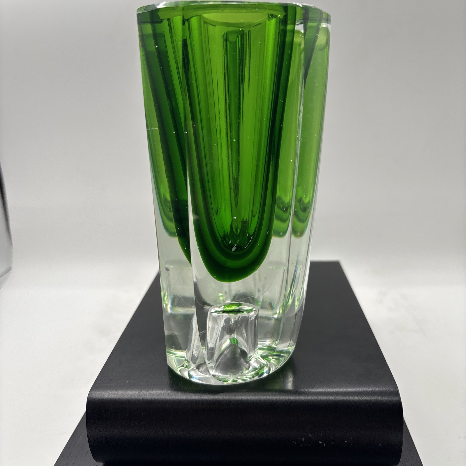 VINTAGE MID 20TH CENTURY MURANO Green GLASS VASES 6”H 2.5” W VERY RARE