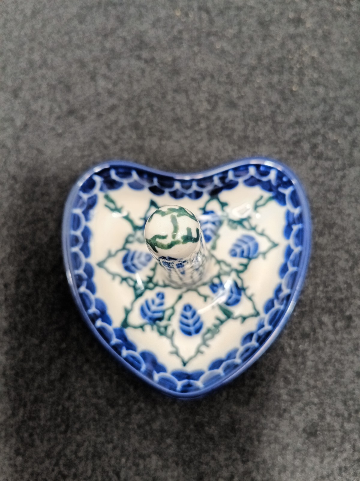 Polish Pottery Heart Shaped Floral Ring Ceramic Holder 3″ Flower Blue Green