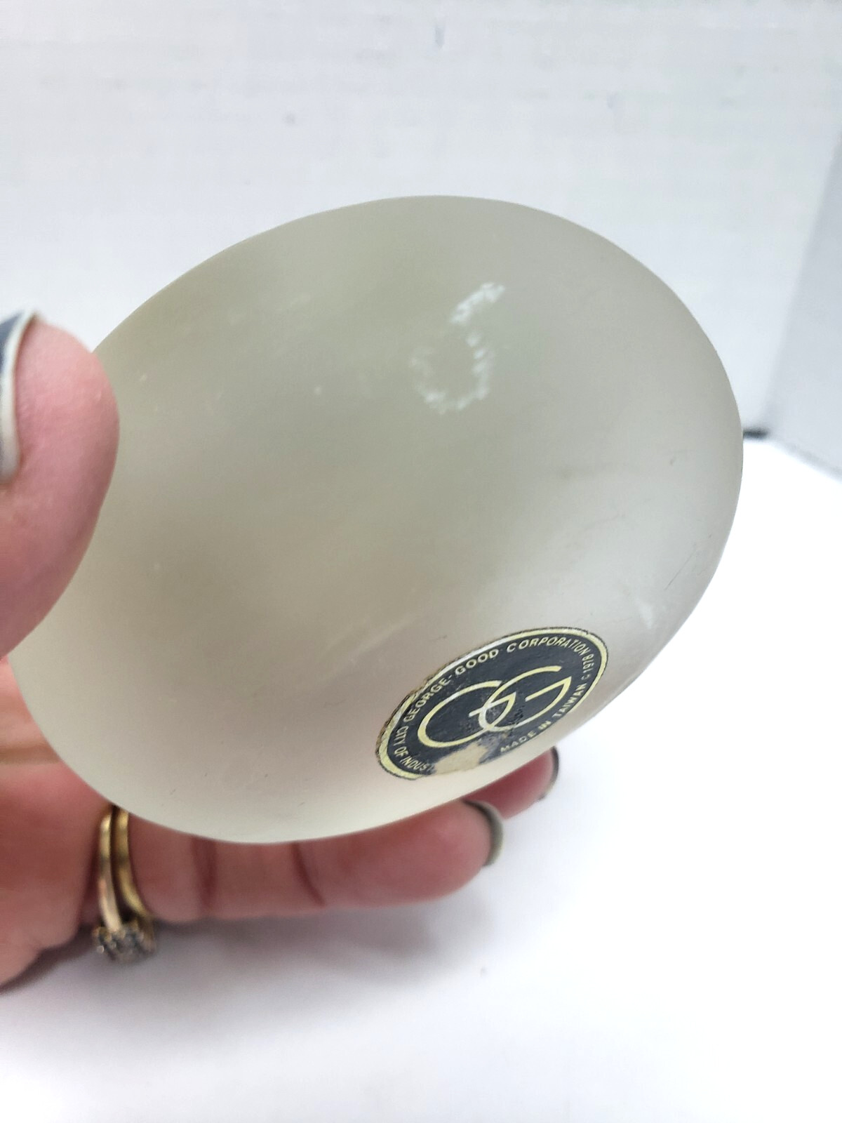 Vintage 1978 George Good Corp. Frosted Glass Sunflower Paperweight 2.75″ Dia