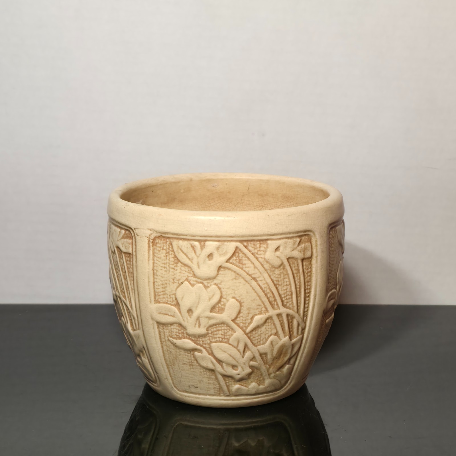 Weller Pottery Clinton Ivory Cyclamen Bowl Value