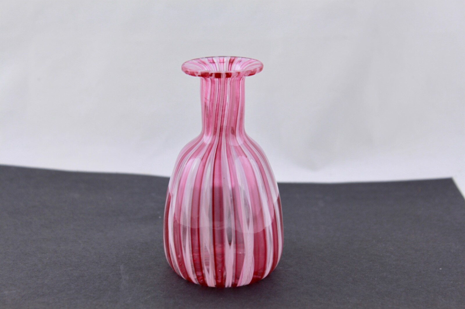 VINTAGE MURANO PINK WHITE & CLEAR VENETIAN BLOWN ART GLASS ITALY – MINT