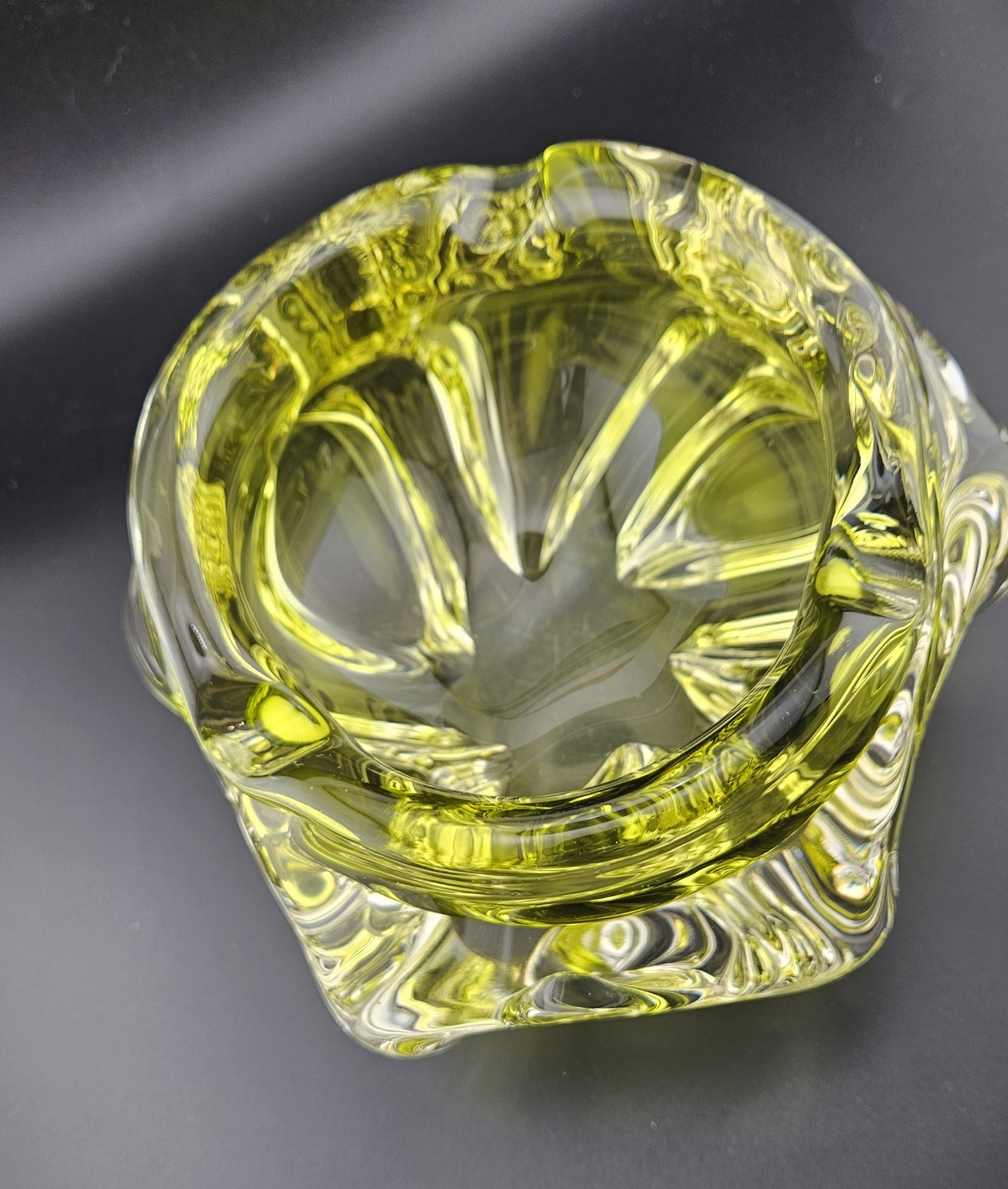Stunning Mid-Century Murano Sommerso Heavy Canary Yellow Glass Art Bowl Vintage