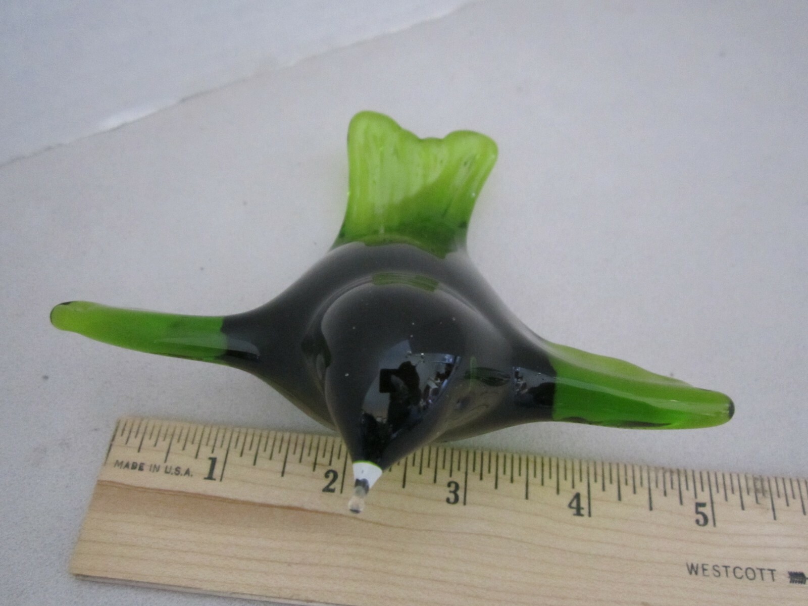 Studio glass green glass bird wings spread. Hand made. Figurine Statue 4.5″x5″