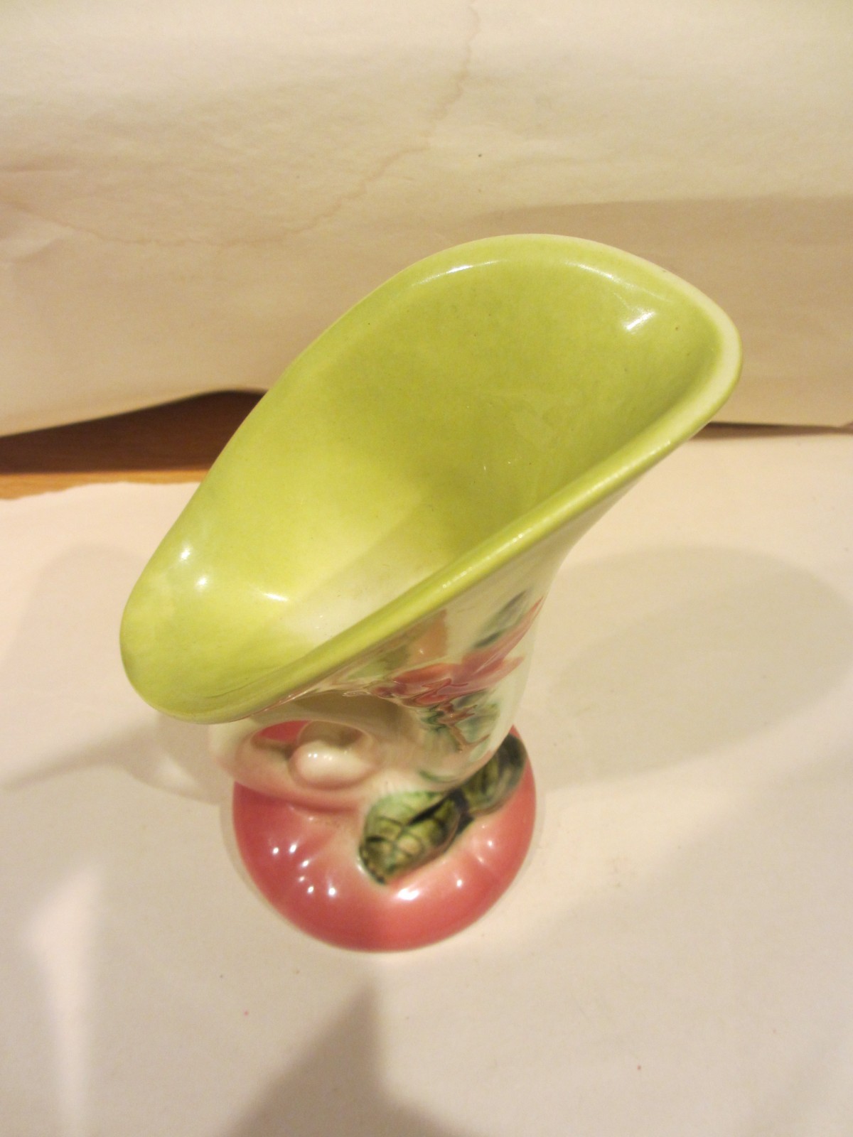 Hull Pottery W2 5 1/2″ Pink & YELLOW VERY RARE Woodland Cornucopia Vase