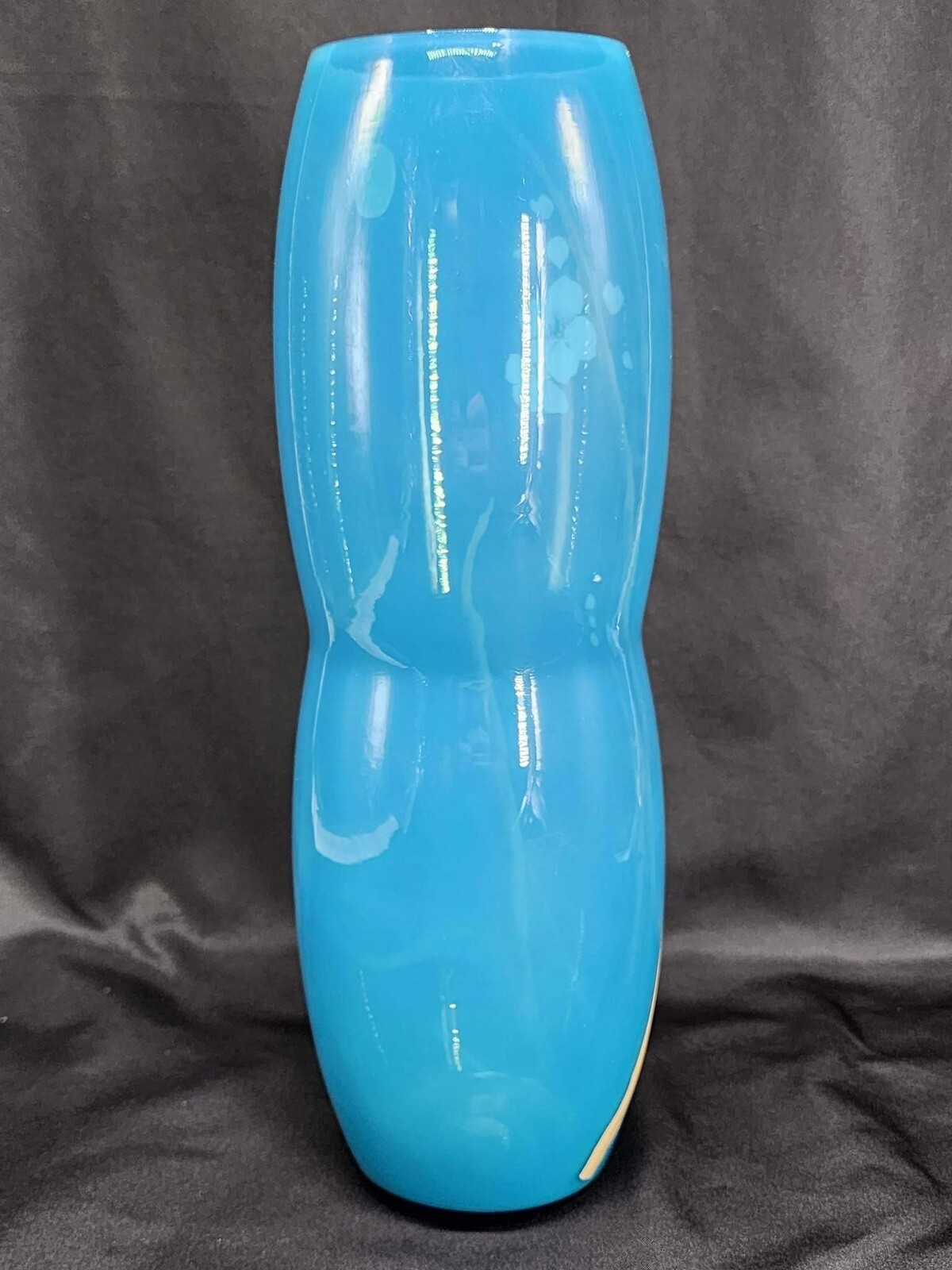 Fenton 2006 Horizon “Cherry Blossoms on Indigo Blue” 4397 3A Vase # 92/950