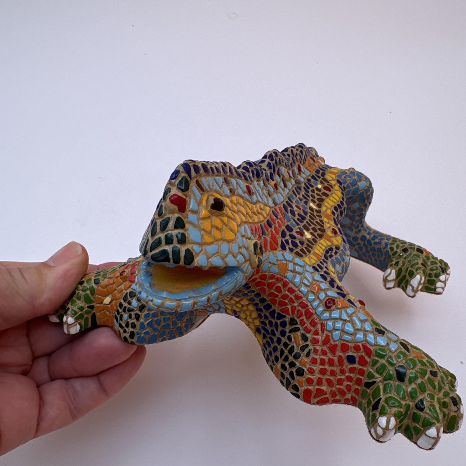 Mosaic 8″ Lizard From Antoni Gaudi Guell Barcelona Spain Ceramic Animal Fig.