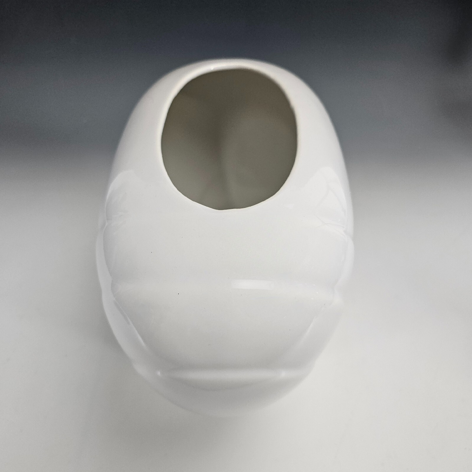Vintage White Large Haeger Swirl Pattern Drape Vase Ceramic Décor Vase 1980’s