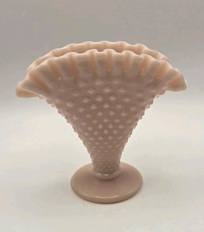 Vintage 1950’s Fenton Pink Milk Glass Rose Pastel Hobnail Fan Vase 4″ Tall