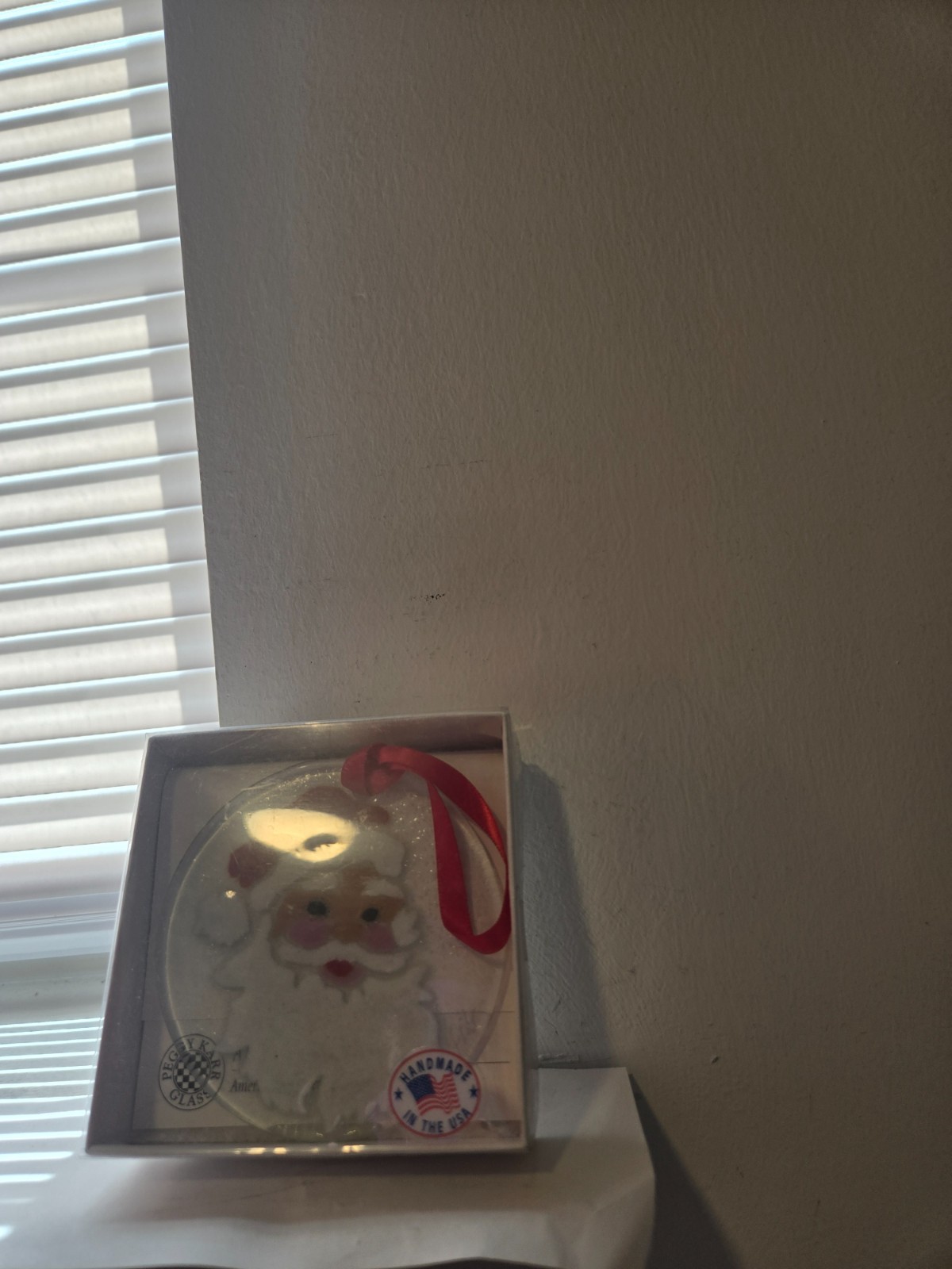 PEGGY KARR FUSED GLASS SANTA 3″ ORNAMENT SIGNED