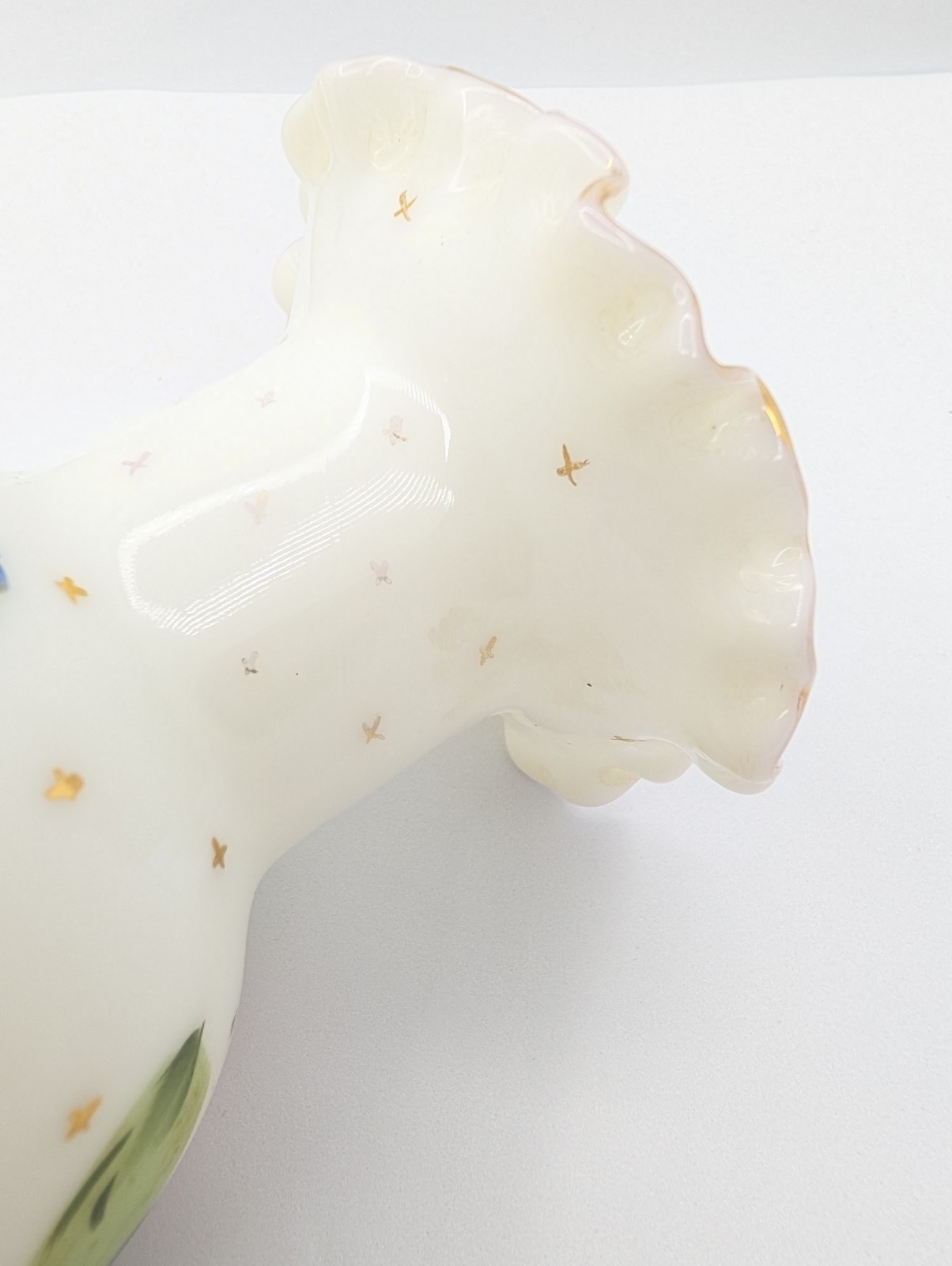 Fenton Vase Milk Glass Art Gold Star Charleton Roses Ruffled c1940-1959 5.5″