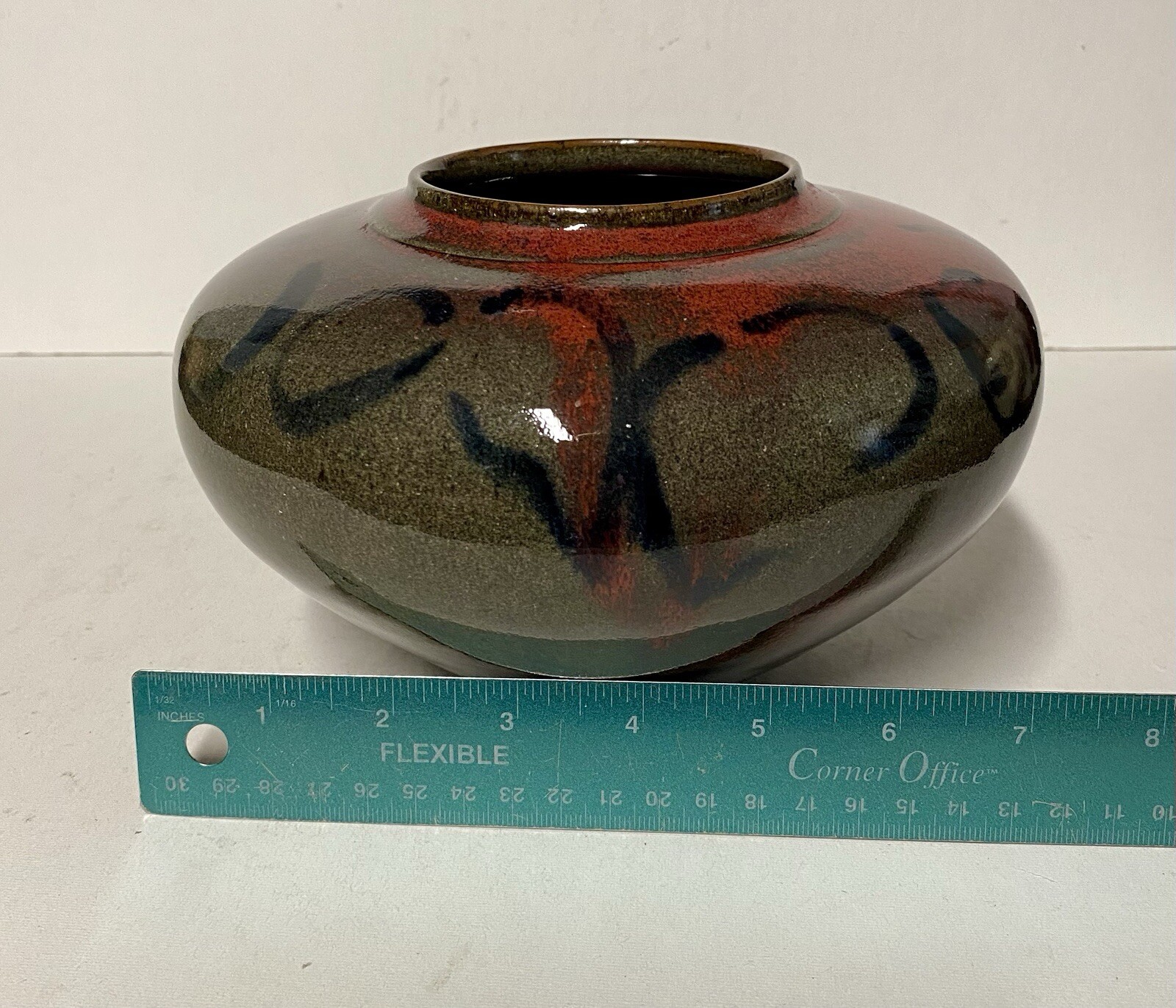 Vintage Studio Art Pottery Vase Burnt Red, Browns, Black Hearts Signed SCOZEE ?