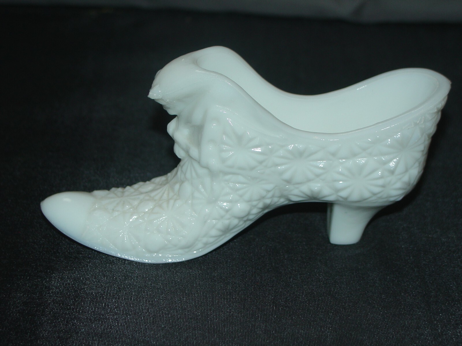 Vintage Fenton Daisy & Button Cat Head Slipper Shoe Milk-Carnival Glass