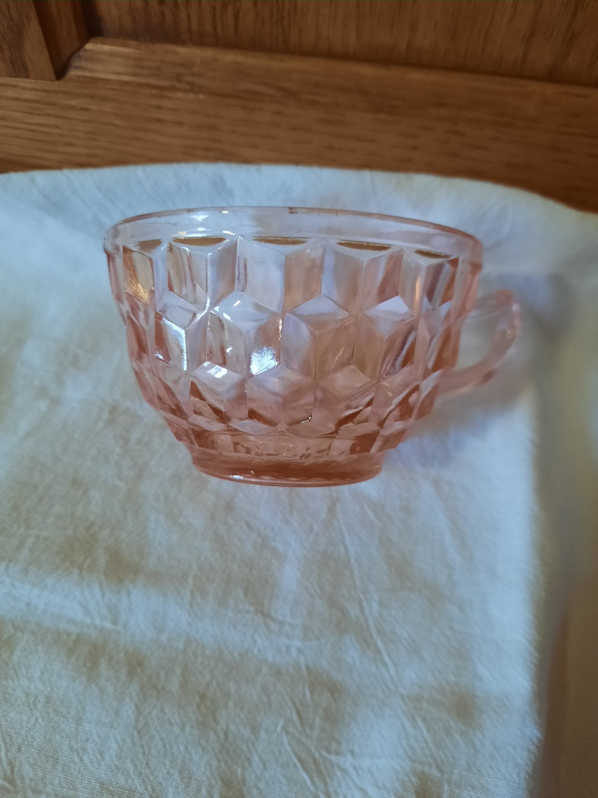 VINTAGE CANDLEWICK GLASS DISH/ASHTRAY and VINTAGE JEANETTE CUBIST GLASS CUP