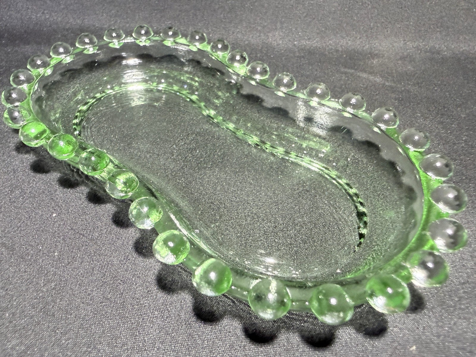 Green Vaseline glass candlewick Soap Dish jewelry tray uranium selenium ashtray