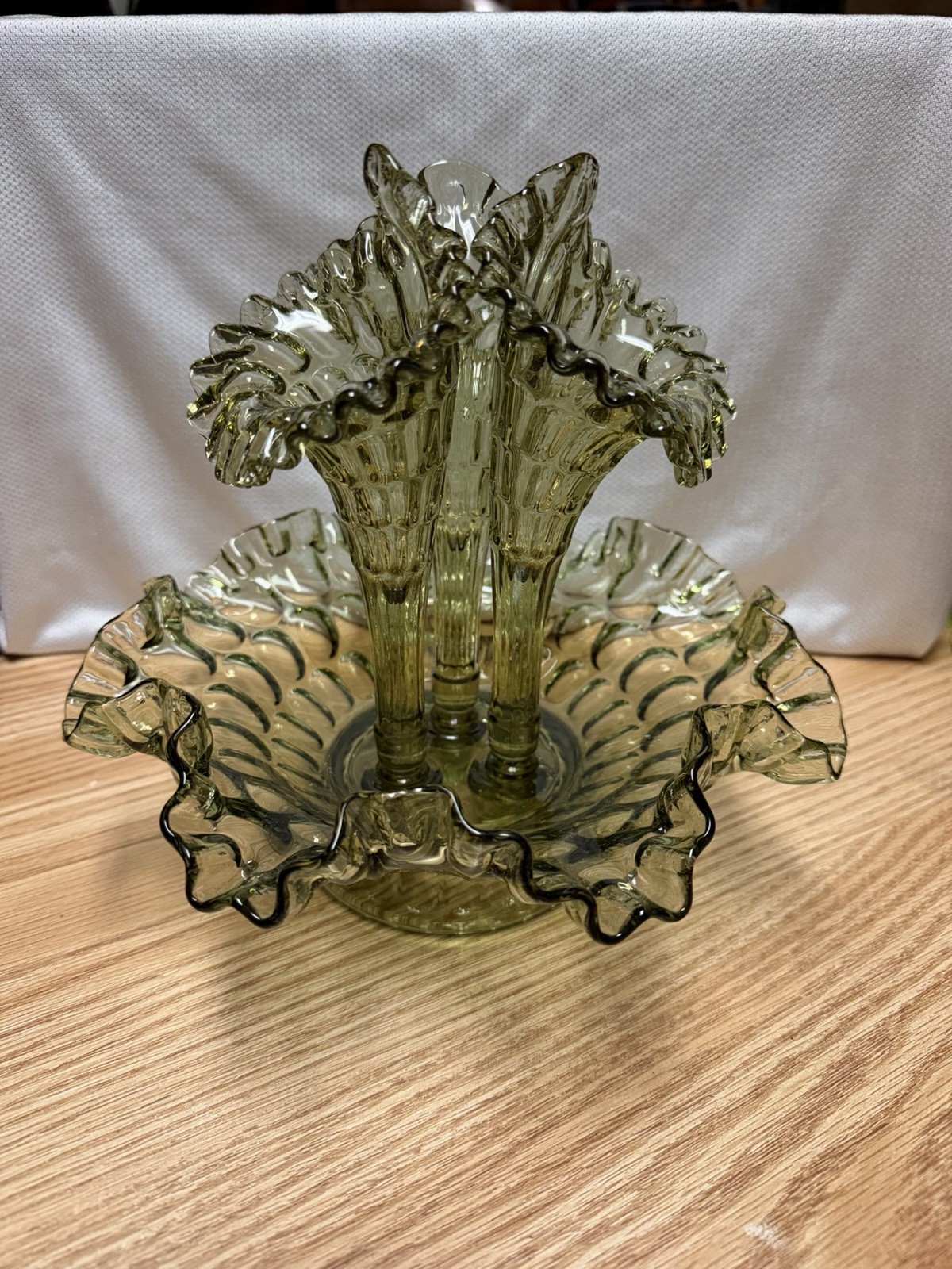 Vintage FENTON Colonial Green Thumbprint 4-P Epergne #4401 – 3 Horns No Issues