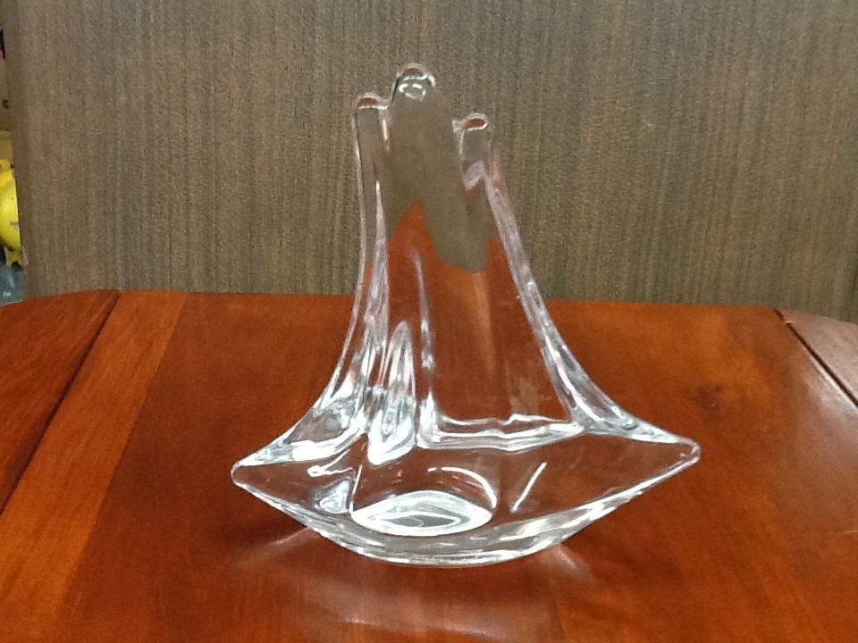 DAUM FRANCE Solid Crystal Glass Three Mast Sailboat Sculpture, Signed, 4″ x 4″