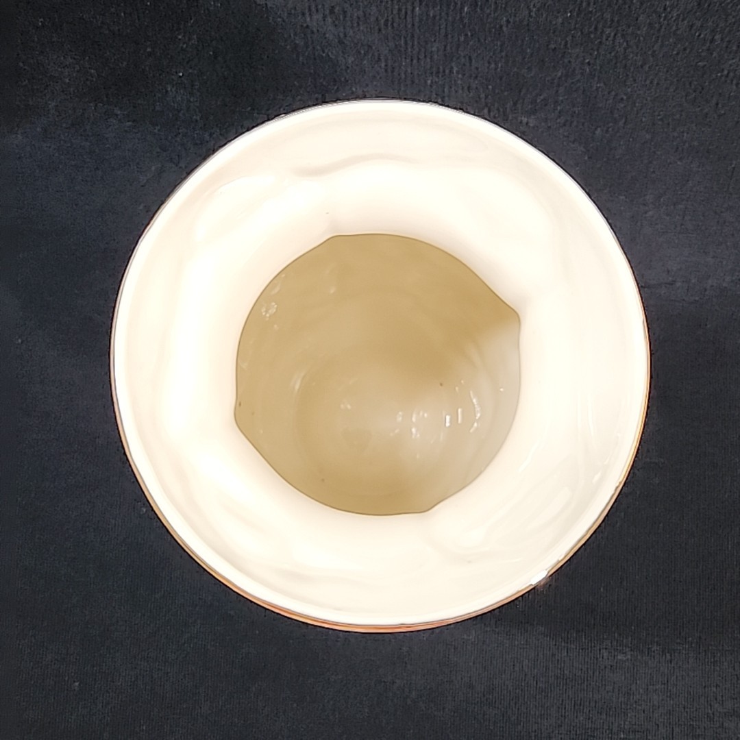 Vtg Belleek Pottery Ireland Oak Leaf Vase Gold Trim 5″ Embossed Giftware Retired