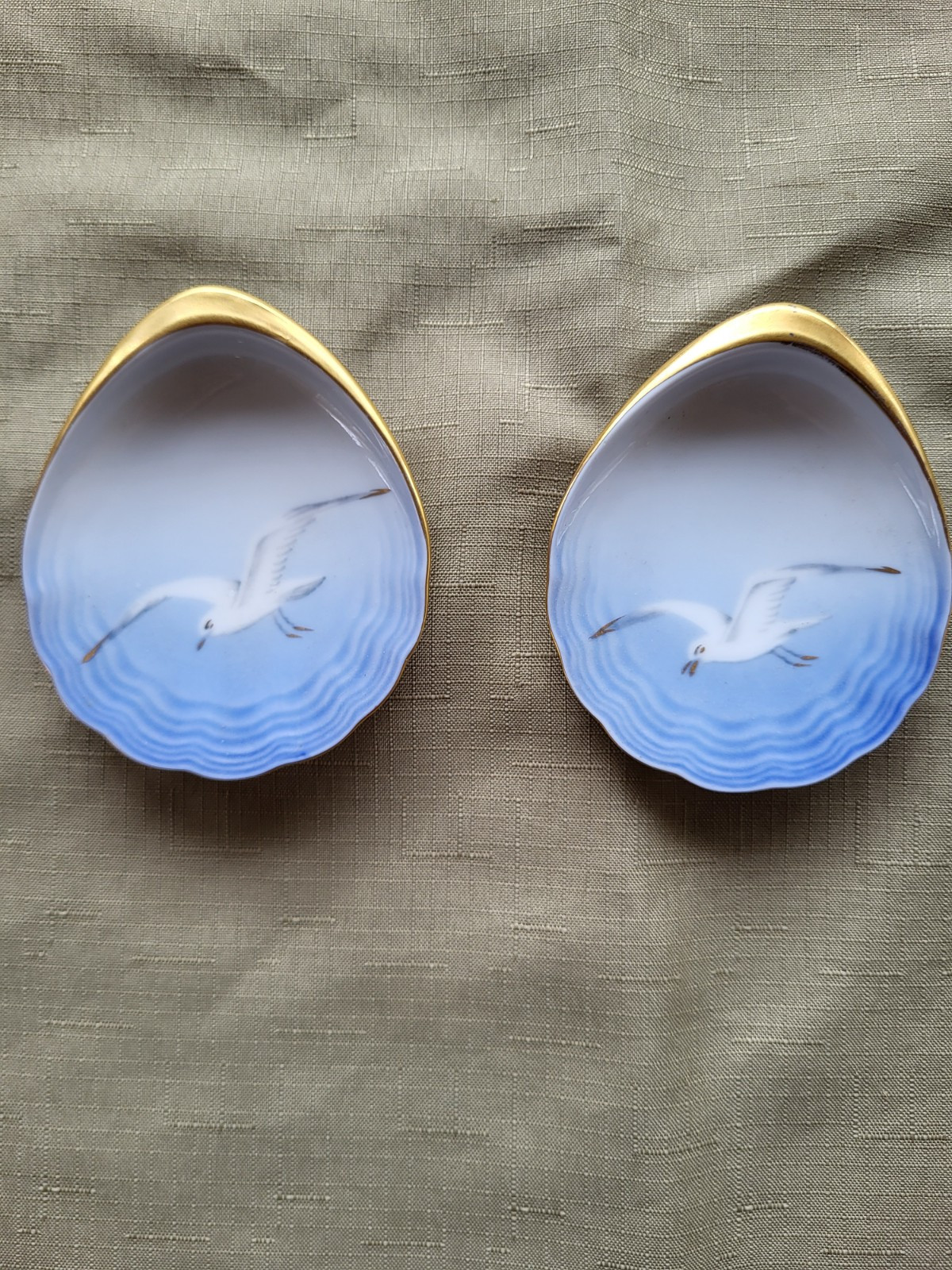 2 Bing & Grondahl B&G Porcelain SEAGULL Shell Dish #200 – Copenhagen Denmark
