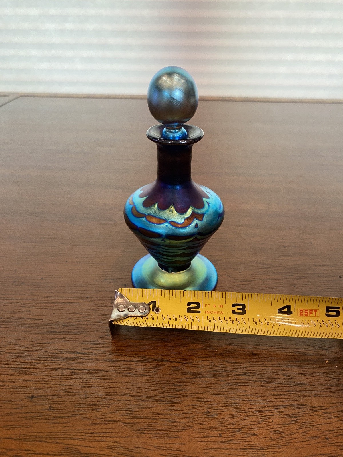 STUNNING VTG Blue Iridescent UNIQUE Design Glass Perfume Bottle W/STOPPER 5.25″H
