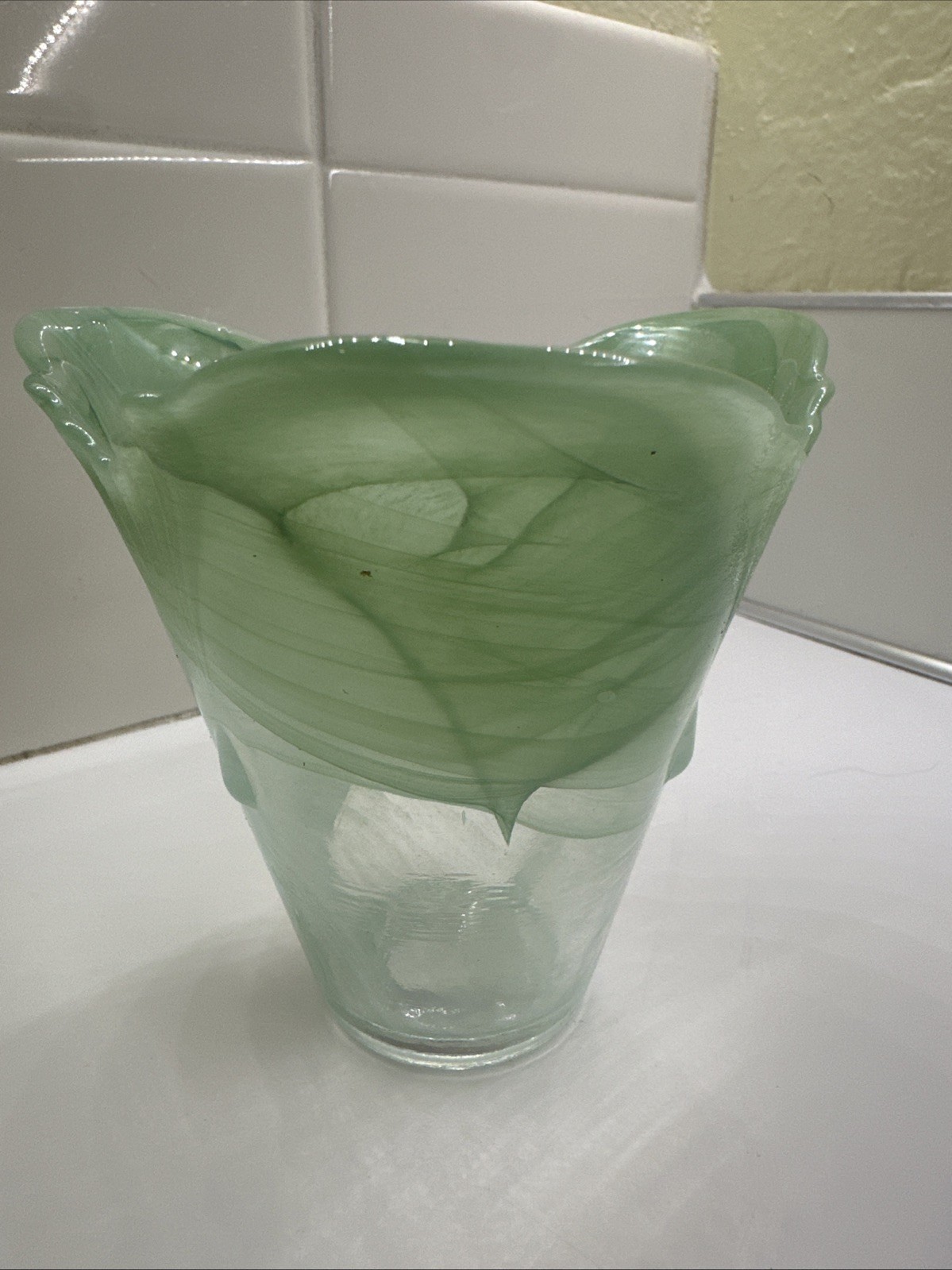 Goegeous Murano Lavorazione Green Swirl Glass Vase Original Sticker Italy