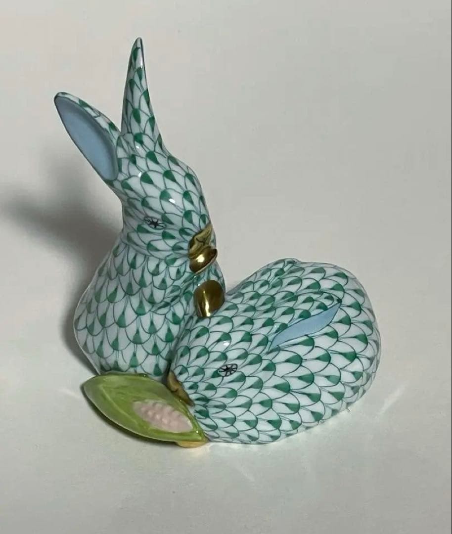 HEREND Two Rabbits Corn Green Porcelain Pottery Handprinted Glossy Fishnet