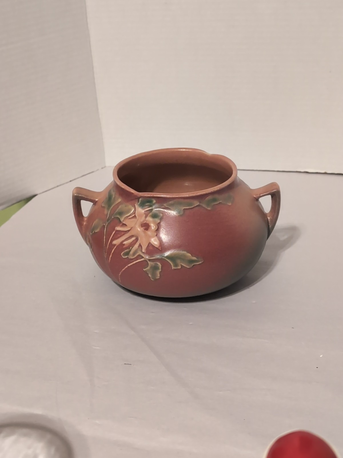 Vintage 1941 Roseville Pottery Bleeding Heart Paint/Gr. Planter Vase Pot #399-4