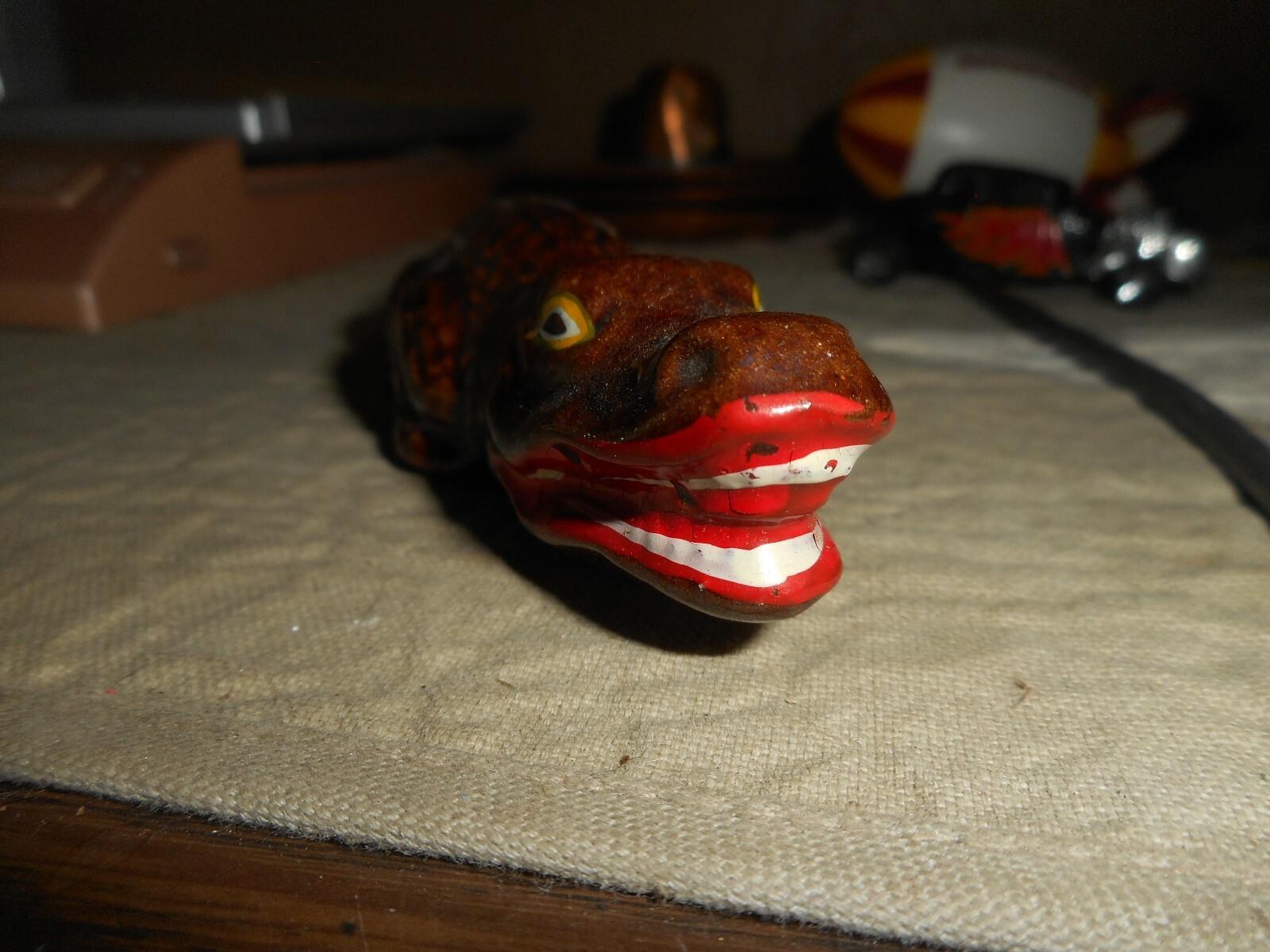 Ceramic Pottery Brown CROCODILE ALLIGATOR Hollow Figurine 6″ NO ISSUES JAPAN