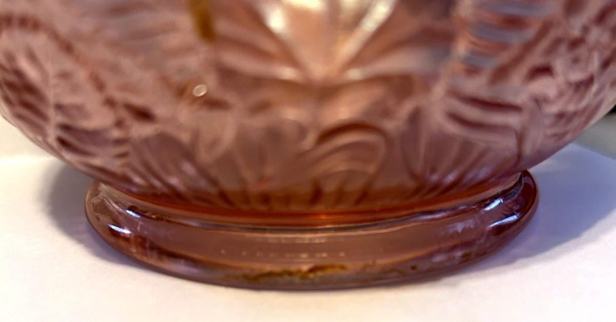 FENTON STRETCH GLASS PINK IRIDESCENT VASE VELVA ROSE WILD FLOWERS VASE 5″ TALL