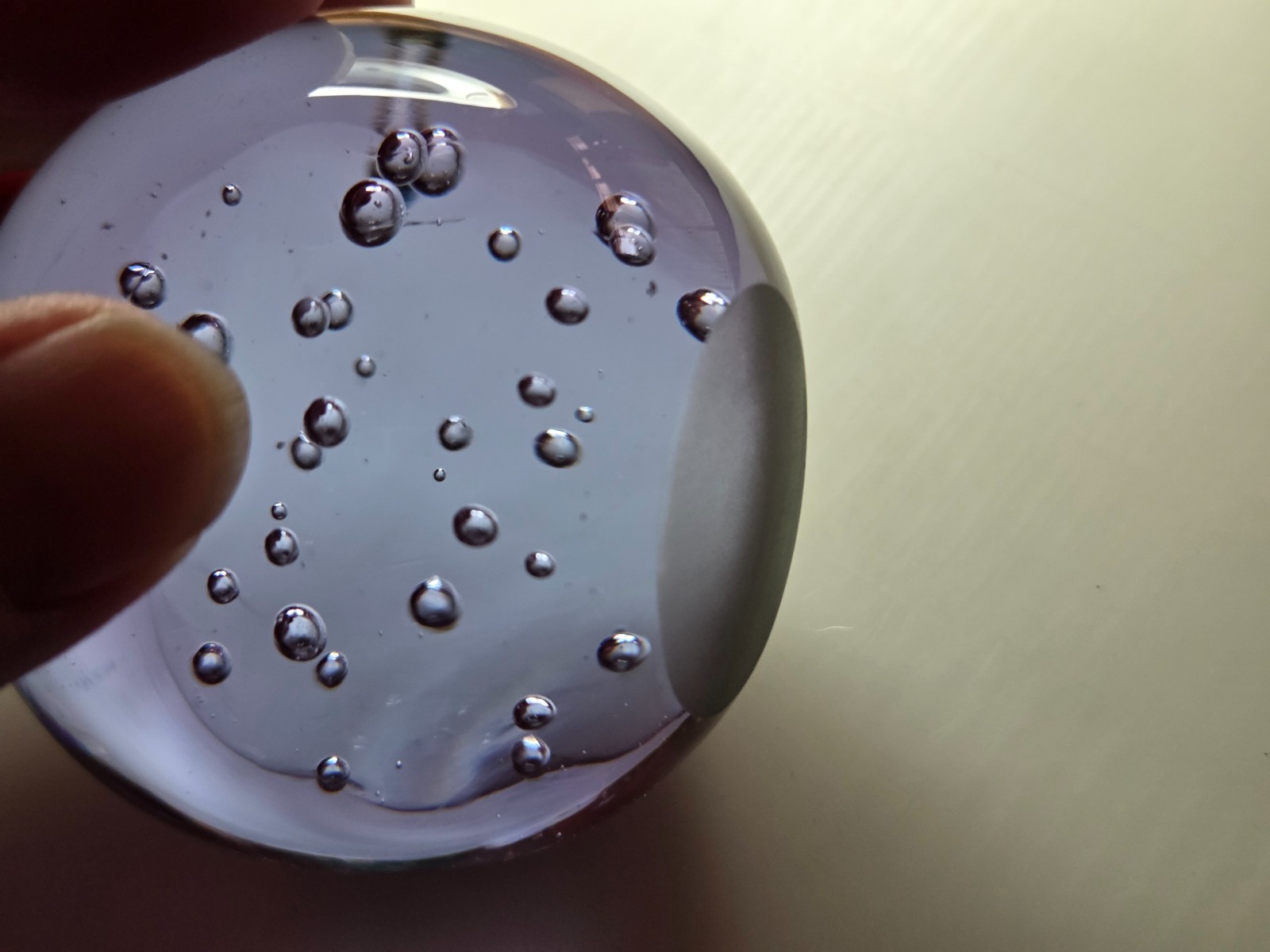 VTG 2.5in Handblown Art Glass Orb Paperweight LAVENDR Bubble Burst Tempe AZ -USA