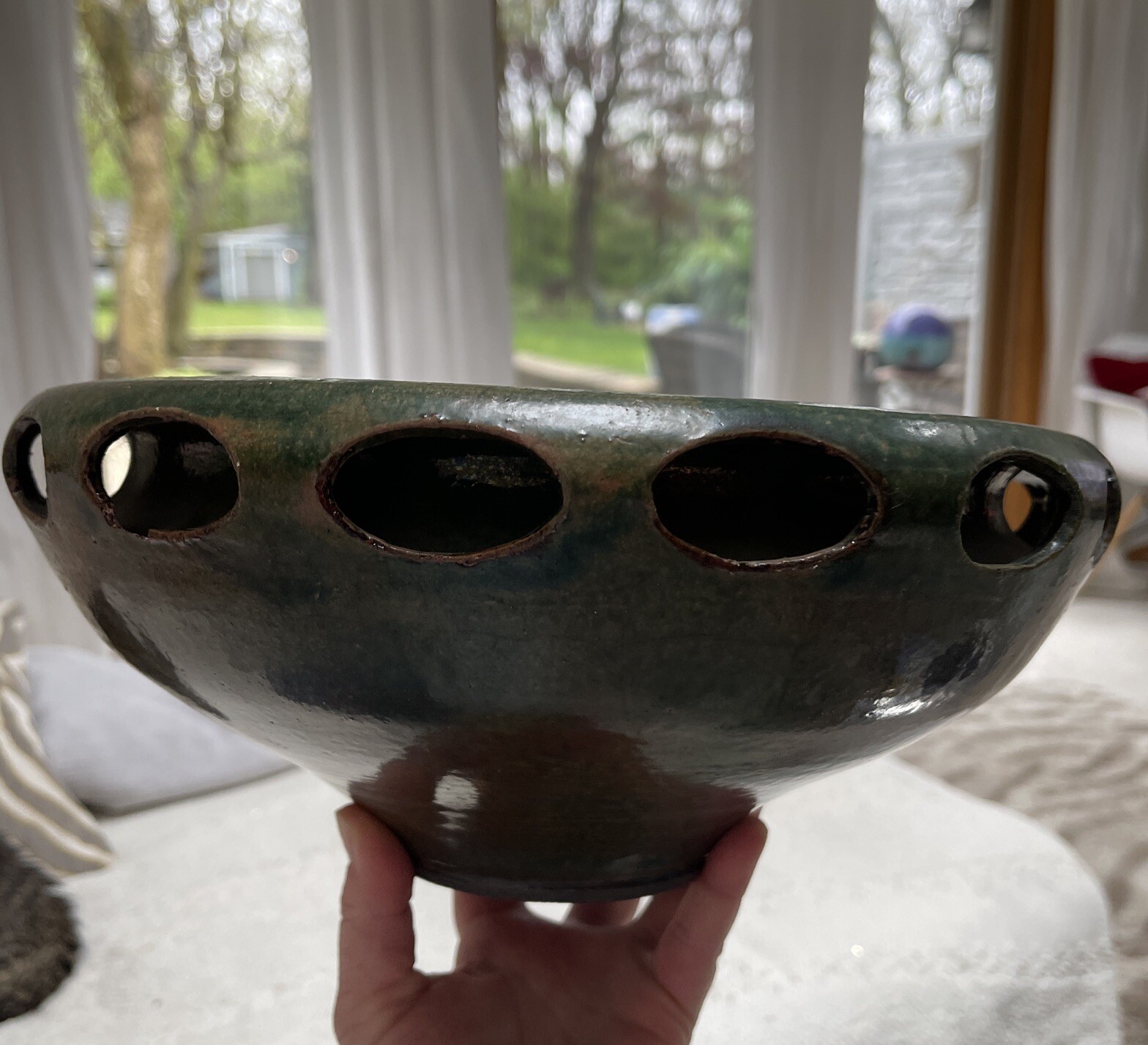 VTG 85’ Arts And Crafts Pottery Cut Out Design Flying Saucer Vessel Bowl Signed