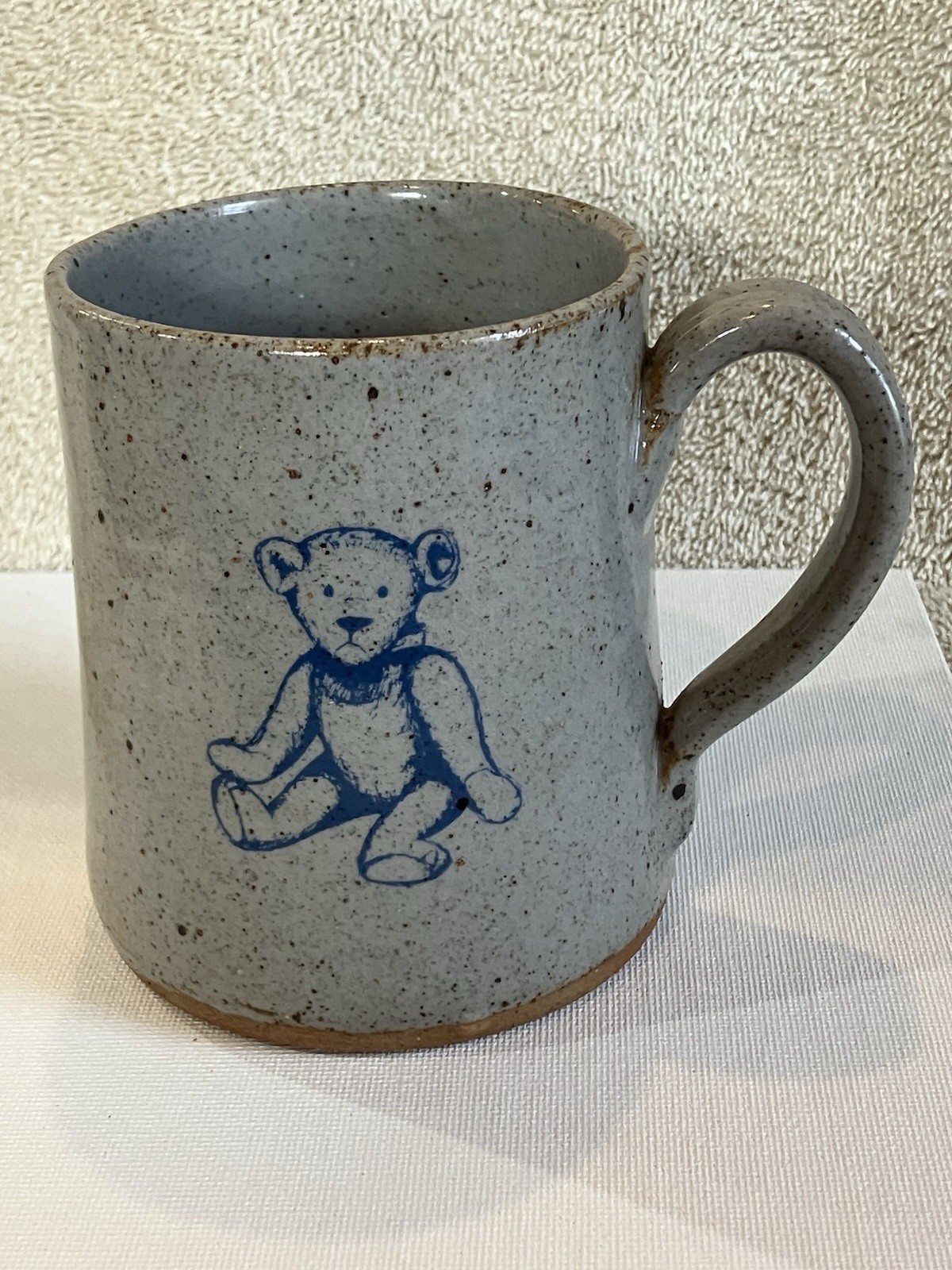 Vintage 1981 Bastine Pottery Noblesville IN Teddy Bear Stoneware Mug Gray/Blue